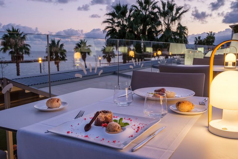 Fotografia de la terraza restaurante en el hotel El Dorado de Cambrils