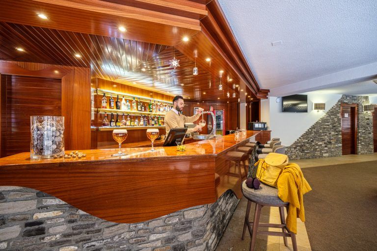 Fotografia del bar del hotel Cristina en Pas de la Casa Andorra