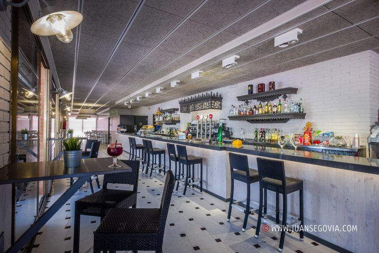 Barra del restaurante del camping Vendrell Platja