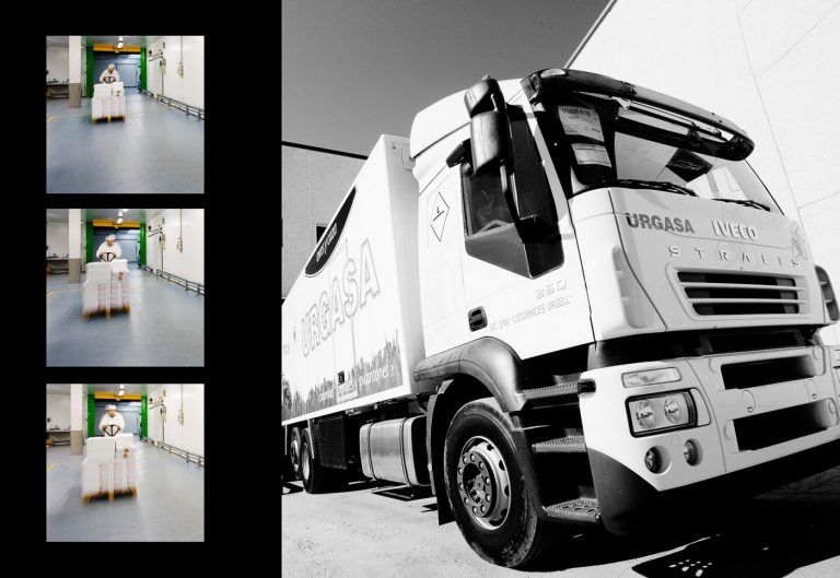 Carga de camion en las instalaciones agroalimentarias URGASA