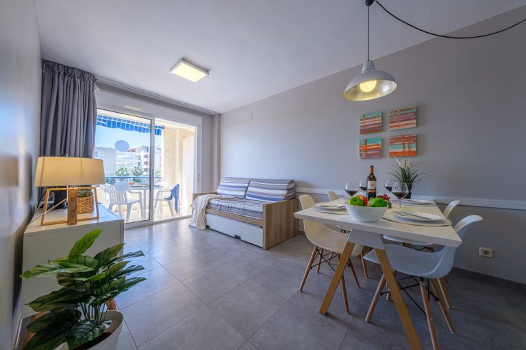 Comedor en apartamentos Punta Prima de La Pineda Tarragona