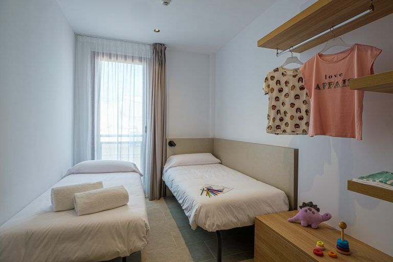 Dormitorio doble en apartamento Real de Tarragona